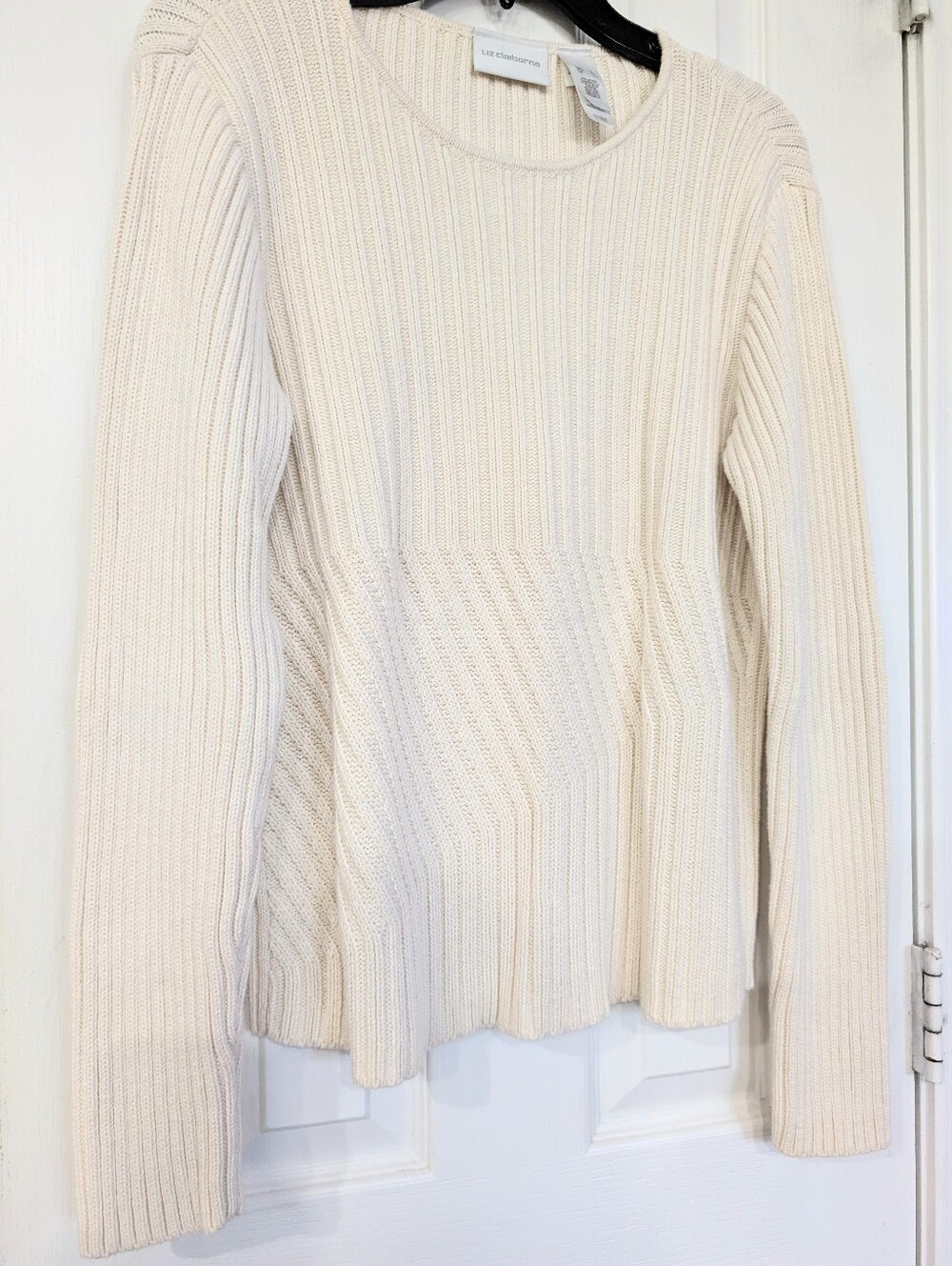 Liz Claiborne Light Cream Ribbed Crewneck Sweater
